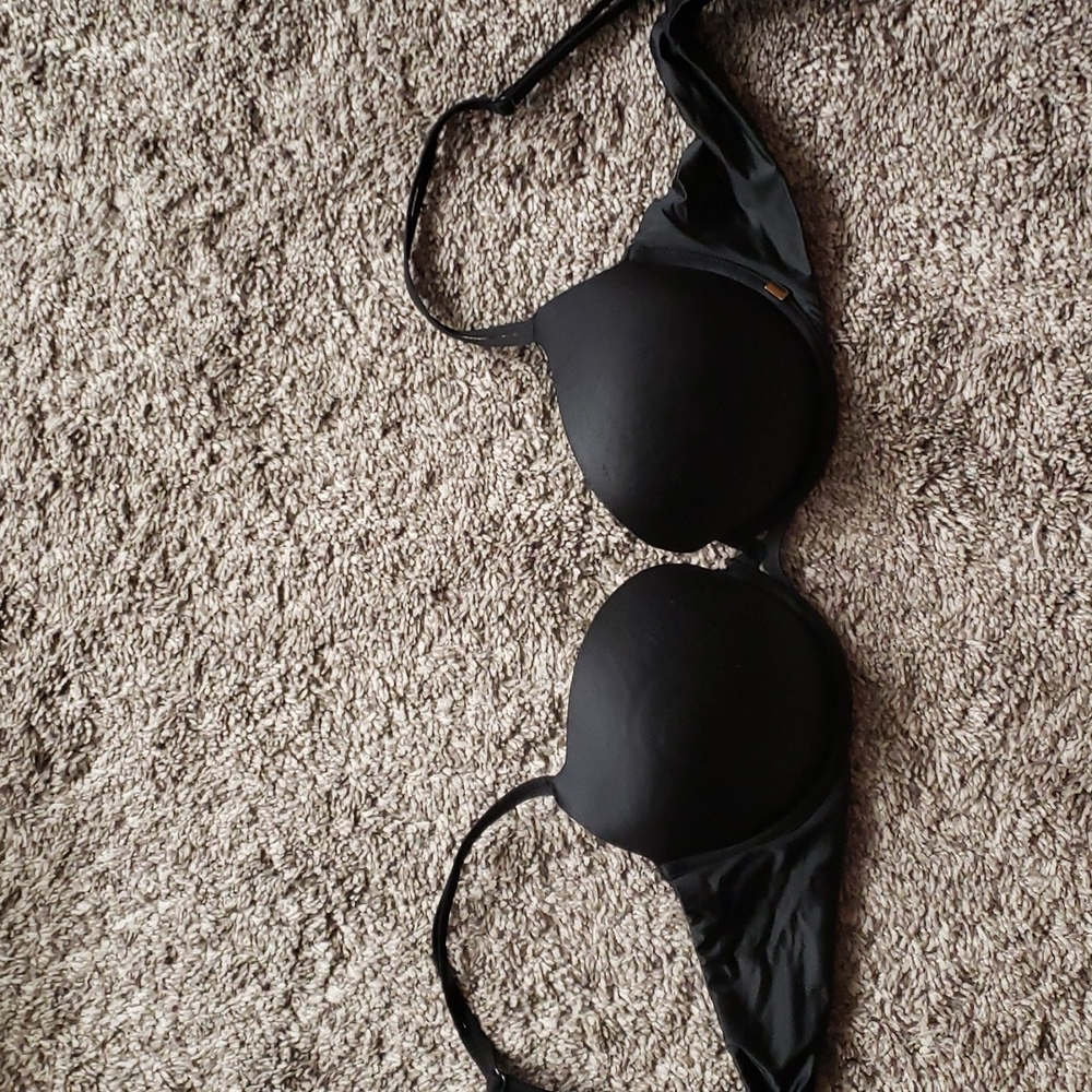 Vs Bra